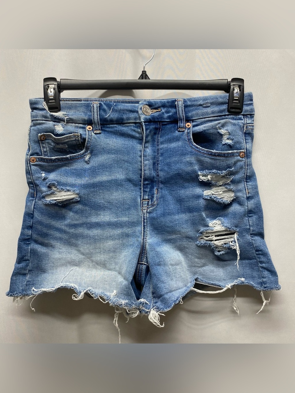 American Eagle womens size 6 curvy hi-rise shortie booty shorts distressed